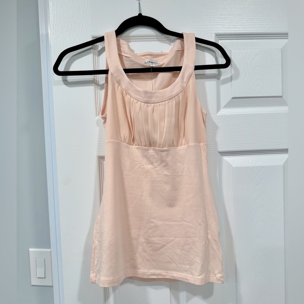 Women’s Express Tank Top. NWT! Size XS. Chiffon Detail on top! Beautiful!